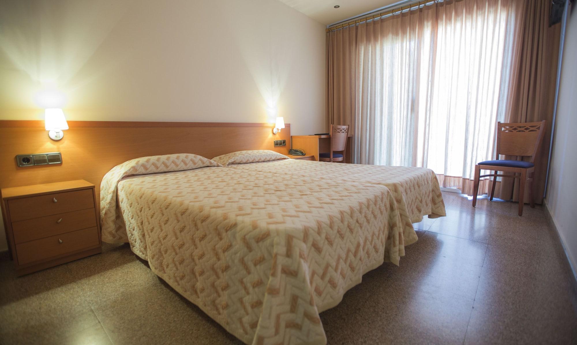 Hotel Medes II ลาเอสตาร์ติต ภายนอก รูปภาพ